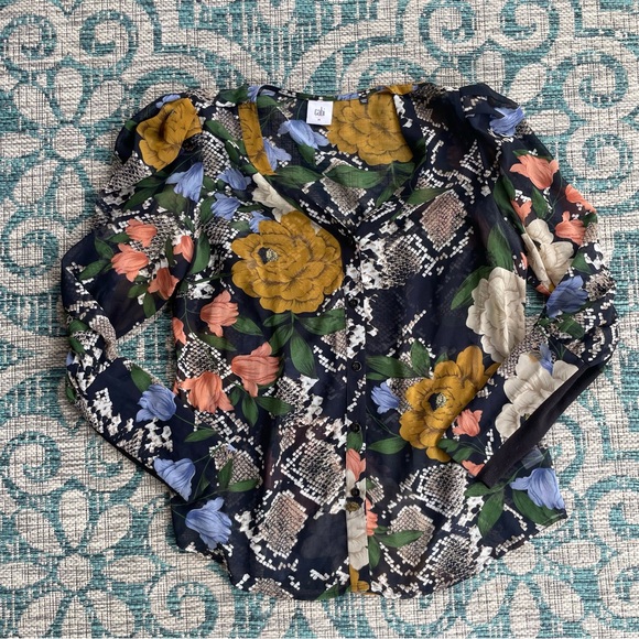 CAbi 3762‎ Snake Charmer Blouse - Picture 2 of 8